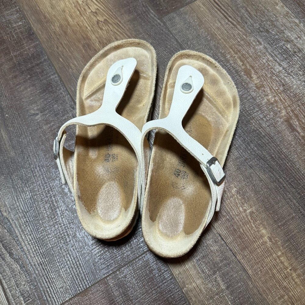 Birkenstock white thong sandal 40